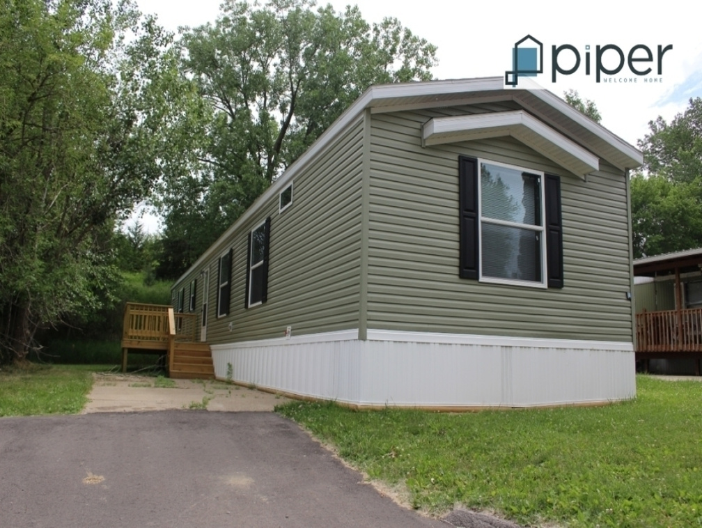 3700 28th St, Sioux City, Iowa 51105, 3 Bedrooms Bedrooms, ,2 BathroomsBathrooms,Single Wide,For Sale,28th St,1053
